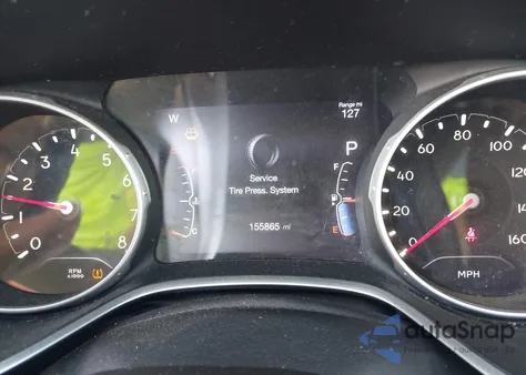 2018 Jeep Compass Latitude 4X4 z USA, uszkodzony, nr VIN 3C4NJDBB7JT325936